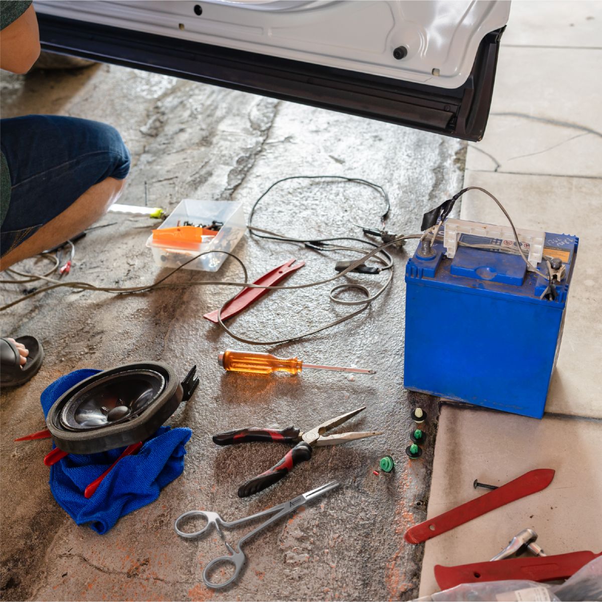 Take our hemostats on the road in case there is car trouble whether you're right or left-handed they can be very useful